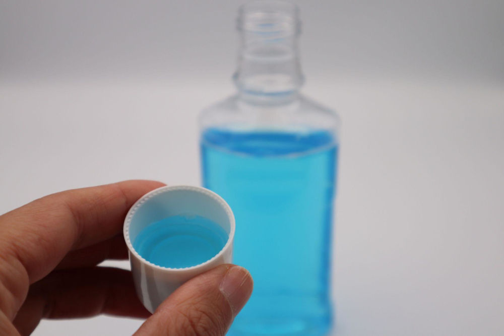 Hydrogen peroxide mouthwash
